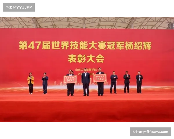 GALA豪言誓挡T1前进之路誓为队伍荣耀全力以赴 GALA豪言誓挡T1前进之路誓为队伍荣耀全力以赴